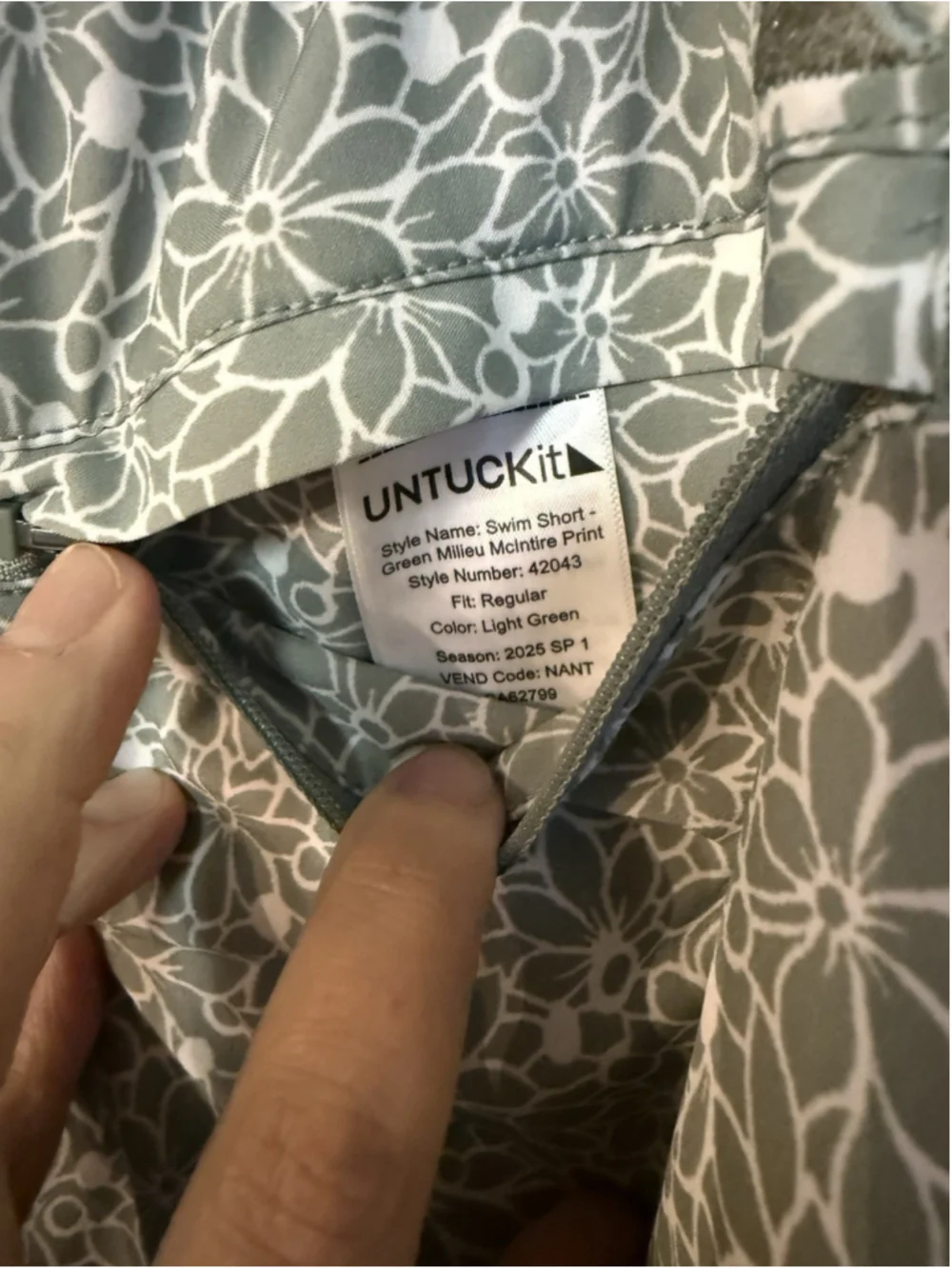 UNTUCKit Beyond Short Green Floral Swim Short Size Medium Summer Vacation